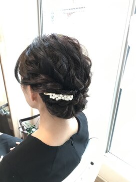 ロカット サロン(Roquat Salon) 大人シニヨンアップアレンジ【ヘアアレンジ立川/八王子/立川南】