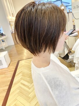 ヴィンス(vince) vince おさまりが可愛い丸みショート♪