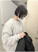 暗髪ぱつっとボブ