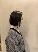 ツヤ髪ぱつっとボブ