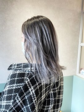 イギー(Iggy) 【宇佐美勇磨】バレイヤージュ／シルバー/グレー／レイヤー