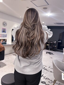キング 高槻(K!ng) 縮毛矯正髪質改善ハイライトレイヤーカット高槻美容室エクステ