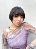 ダークブラウンのマッシュショート