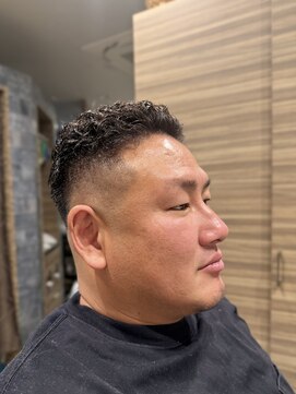 銀座マツナガ 神田店 20代30代舐められないスキンフェード極道パーマ