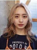 マナト　ローライトブロンドベージュ佐藤　原宿　ケアブリーチ