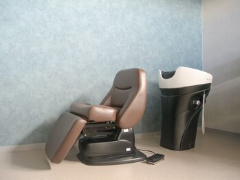 ヨロ(YOLO)の写真/一人ひとり丁寧なカウンセリングを提供します。静かなプライベート空間で、心安らぐひとときを。