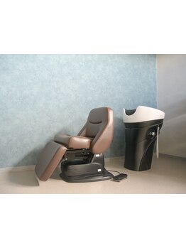 一人ひとり丁寧なカウンセリングを提供します。静かなプライベート空間で、心安らぐひとときを。