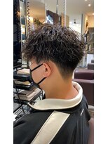 ヨルプラスディ(yoru+D)&nbsp;ツーブロックショートマッシュ×ツイスパ