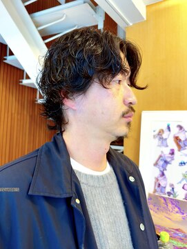 ビュートリアム 鎌倉小町(BEAUTRIUM) ウルフレイヤー×パーマ[渡沼一喜]