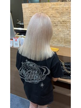 グラムアッシュ(GLAM ASH) whiteblond