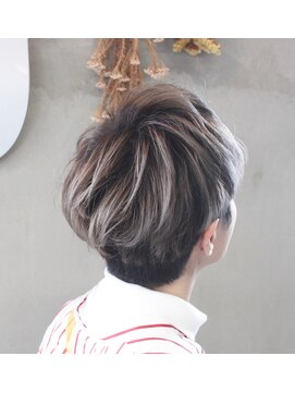 ザ サロン(the salon) ショートカット&ダブルカラースタイル