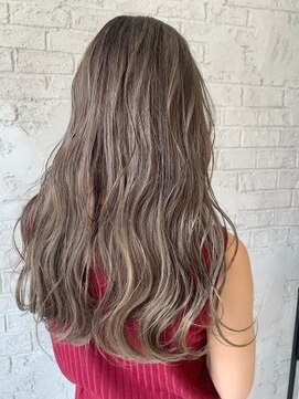 プライズ 池袋店(prize) シルバーベージュ_ゆるふわロング_重軽ウェーブ_池袋2024