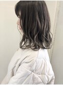 透け感カーキグレージュ×切りっぱなしボブ♪