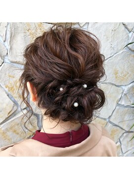 ヘアメイク ヴァロ(Hair Make VaLo) シニヨンアレンジ