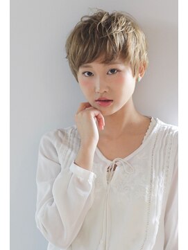 ロミー 本厚木(ROMMY.) ハイトーンベージュのマニッシュショート／ロミー本厚木