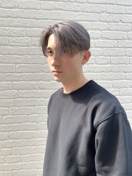 ソラ 表参道(SORA) ブリーチカラー！アイスグレーでメンズ海外スタイルに！