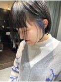 インナーカラーミニボブ切りっぱなしボブ外ハネワイドバング