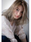 ホワイトブロンド毛先パーマワンレンミディアムv上尾20代30代