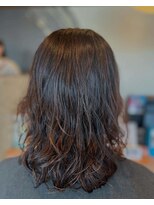 ヴィヴァーチェイルソーレ(VIVACE ilsole)&nbsp;20代30代40代ミディアムパーマスタイル