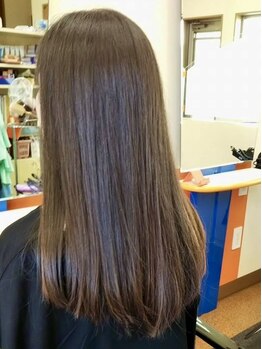 ベリーベリー 美容室(very very)の写真/【毎朝のスタイリングが楽チンに♪】自然なツヤ＆まとまりが大好評☆縮毛矯正で理想のストレートヘアへ◇