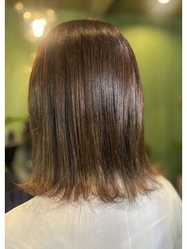 ハチ(.hachi) ナチュラル グラデーション(ノンブリーチ)