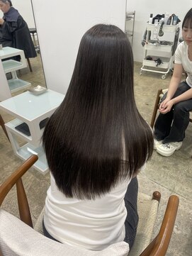 フィット ヒュー 千葉(fit hue) 黒髪/オリーブグレー/ココアベージュ/小顔/クラゲヘアー【千葉】