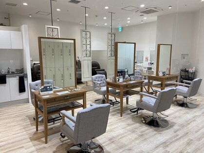 オーガニック メガドンキホーテ港山下総本店(Organic)の写真