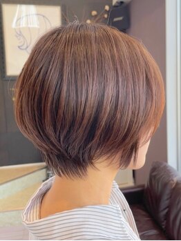 イースト(YEAST)の写真/大人女性に大人気◎自然な仕上がりと低刺激なカラーで白髪をカバーしながら、艶のある上質な色味に＊