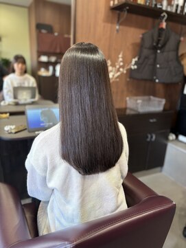 アオイ(Aoi) 朝ラク確定◎酸性ストレートで別人級ツヤ髪に