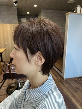 アンドブルー(and BLUE) 伊勢崎襟足すっきり丸みショート