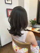 ミーノ(mieno) お手入れ簡単セミロング/毛先ワンカールでふんわり可愛いく