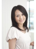 ”VOGUE"黒髪でも可愛くなれるミディアム
