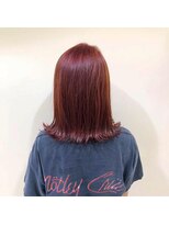 リー 枚方(Lee) チェリーレッド×外ハネカジュアルスタイル