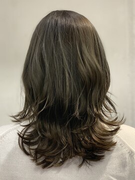 スタンス(stance) 初夏に向けて透明感アッシュベージュカラー☆