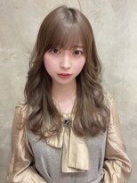 アフロートリノ(AFLOAT Leino)&nbsp;抜け感のあるレイヤー　顔まわりカット　透明感ベージュカラー