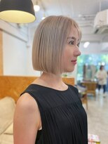 ハニーシブヤ(HONEY shibuya)&nbsp;ハイトーンミルクティベージュ顎下ボブ