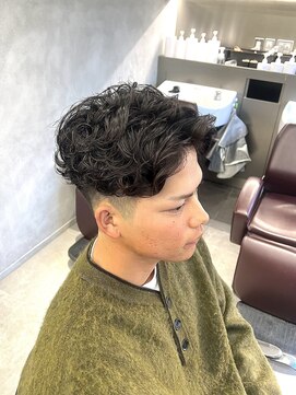 グルーマーズトウキョウ(GROOMER/S TOKYO) 神保町スペインカールブルーブラックメンズスパイキーショート