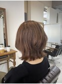 ナチュラルブラウンカラー/外ハネスタイル