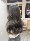 オリーブグレージュ