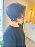丸みのゆったりショートボブ