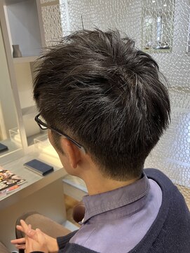 オリーブ(OLIVE) 直毛を活かす刈り上げ