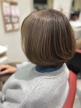 シックノアール(CHIC NOIR) ショートボブ