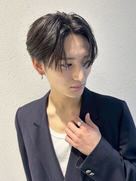 ファルベ(Farbe) サーフカール/刈り上げセンターパート/波巻きツイストスパイラル