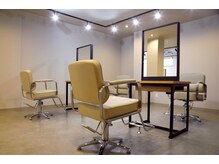 アグ ヘアー アプレ 宮崎若草通り店(Agu hair apre)