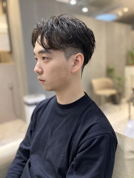 オーセンヘア(AUTHEN.HAIR) 【仙台】メンズセンターパート×刈り上げ×毛流れパーマ