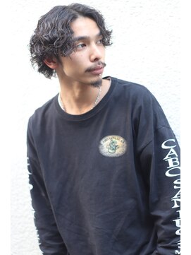 ブークル(boucle) 男気溢れるセンターパートくるくるパーマ！