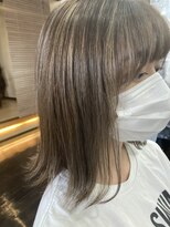 マイレ(maile)&nbsp;コントラストハイライト／外はねボブ/グレージュ