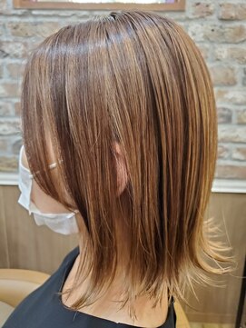 エミュー ラ ピエス(emu la piece) ナチュラルベージュ/グラデーション/ハイライト/うる艶髪