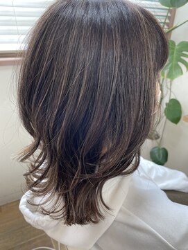 ヘアーゾーン ハチマルハチ 登戸駅前店(Hair Zone 808) 白髪ぼかしハイライト