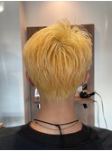 メンズカット抜きっぱなしブロンドスパイキーショート刈り上げ